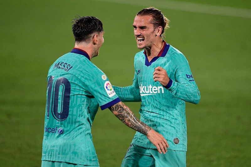 Griezmann sánh ngang Messi