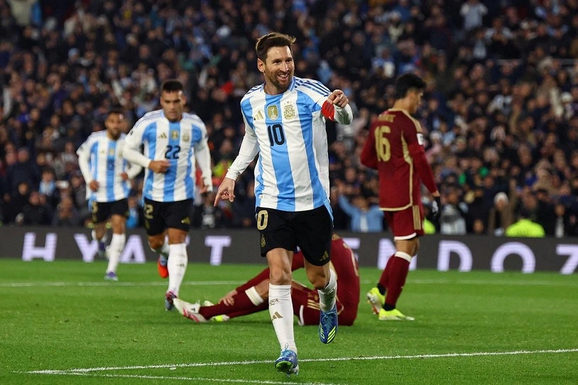 Messi lập cú đúp trước Venezuela