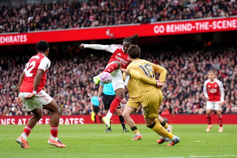 Eze gieo sầu cho Palace với bàn thắng duy nhất cho Arsenal