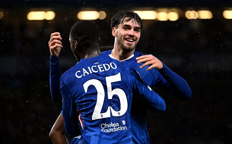 3 cầu thủ tuổi teen cùng lập công mang về chiến thắng cho Chelsea