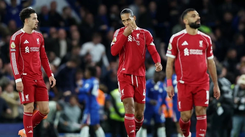 Liverpool thất bại, để mất ngôi đầu